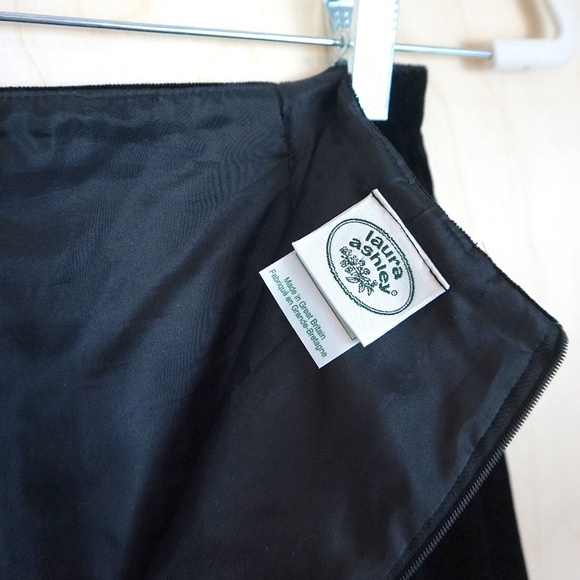 Vintage Laura Ashley Velvet Pencil Skirt in Black - Picture 4 of 8